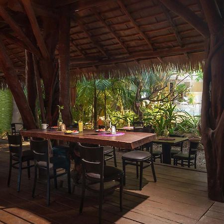 Exe El Pueblito Hotel Isla Holbox Екстериор снимка